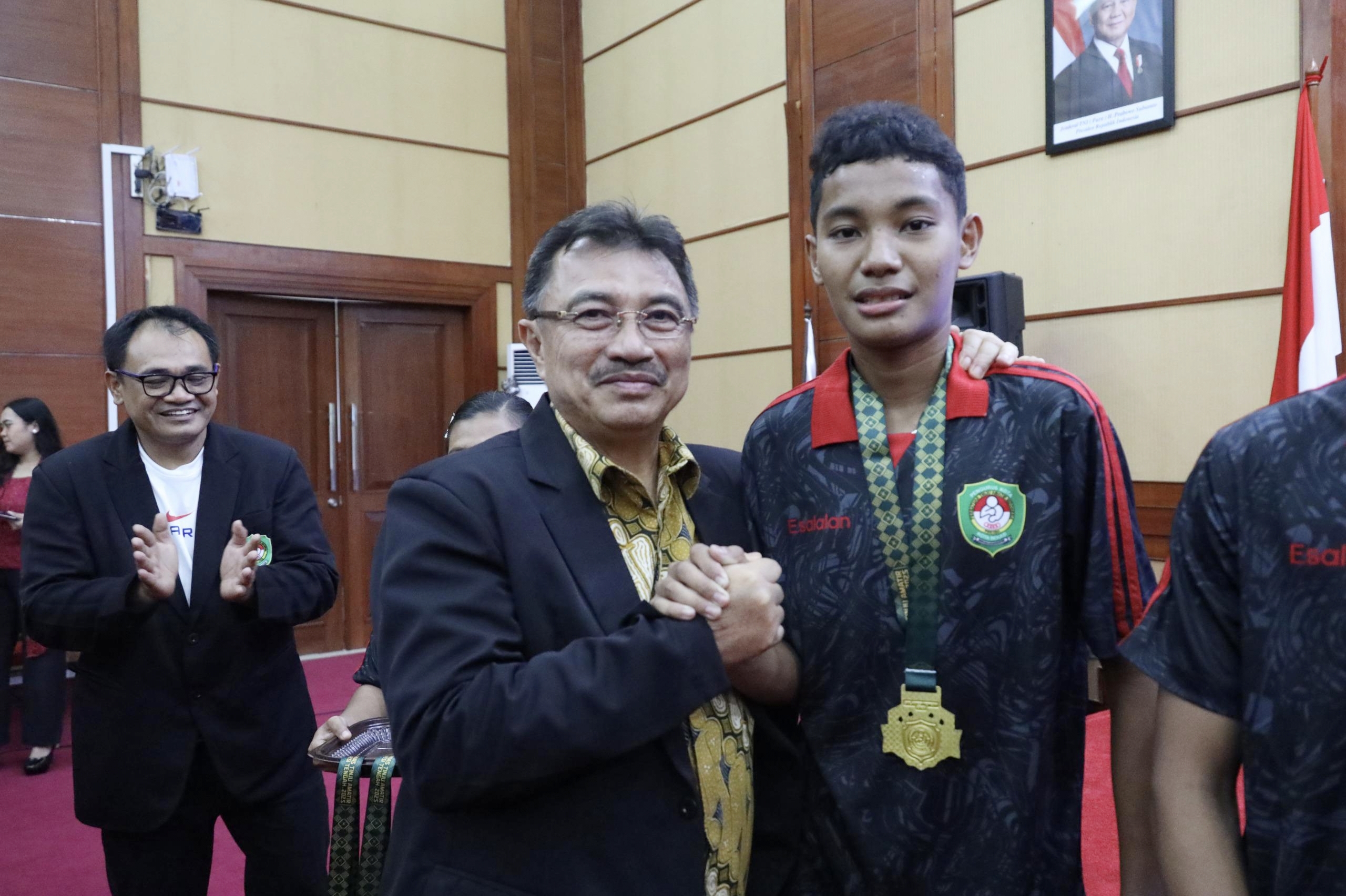 Wakil Wali Kota Bekasi Harapkan Pertama Terus Mencetak Atlet Tinju Berprestasi 