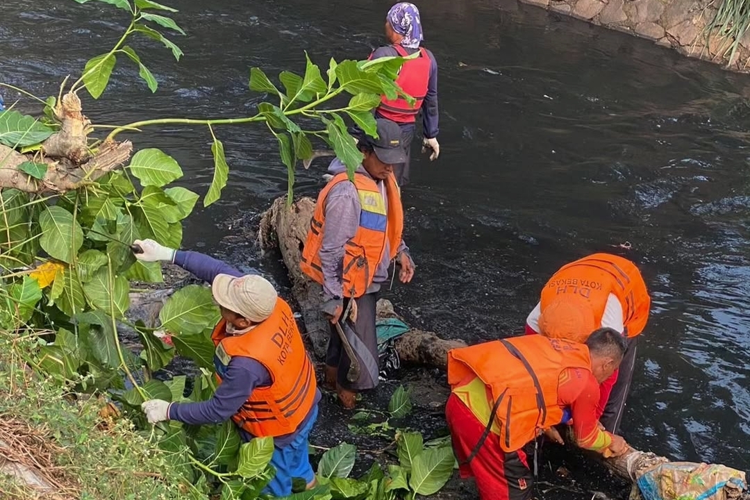 DLH Kota Bekasi Siagakan 456 Petugas Kebersihan Selama Nataru 2026