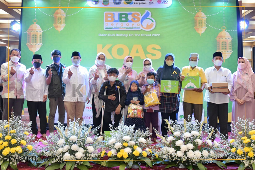 BUBOS Atalia Tinjau Kontes Juara Anak Soleh dan Bantu Keluarga Pra Sejahtera di Karawang