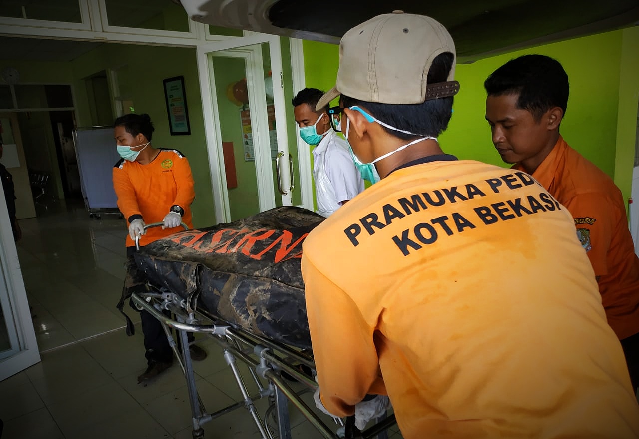 Korban Tenggelam di Kali Kemang Pratama 5 Berhasil Ditemukan