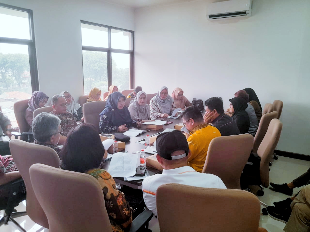 Dinilai Diktator, Kepala Sekolah SDN Jatiluhur II Dilaporkan Komite ke DPRD Kota Bekasi