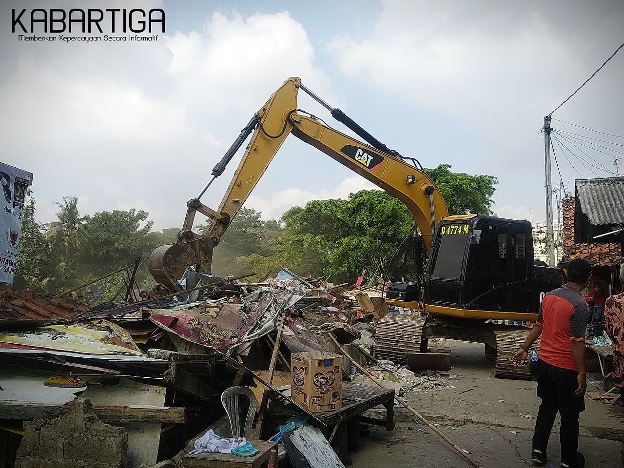 Satpol PP Bongkar Sejumlah Bangli Disekitaran Wisata Hutan Bambu