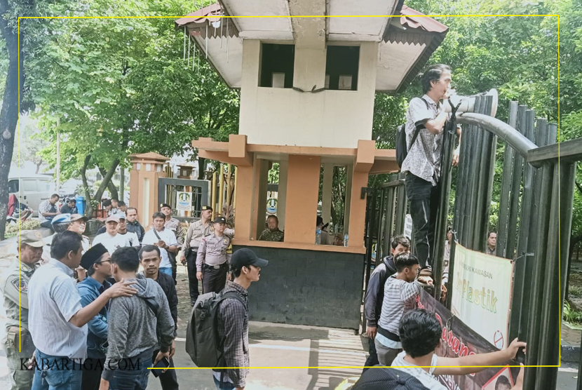 Dituding Langgar Perda Penataan Taman, Tri Adhianto Tawarkan Konsep Kesejahteraan?