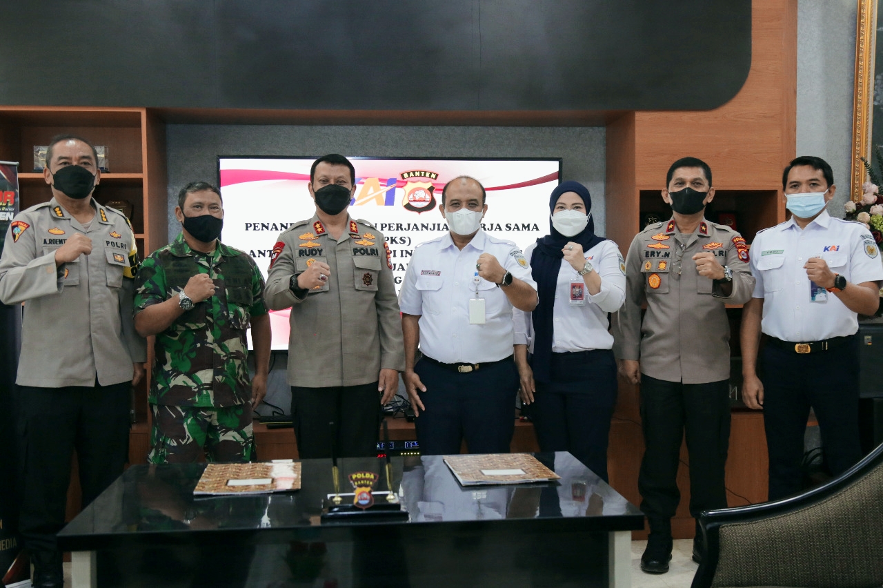 Tingkatkan Keamanan Aset dan Operasional KA, PT KAI Daop 1 Jakarta Tandatangani Perjanjian Kerjasama dengan Polda Banten