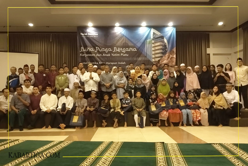 Berkah Ramadhan, Hotel Santika Premiere KHI Bekasi Santuni Anak Yatim