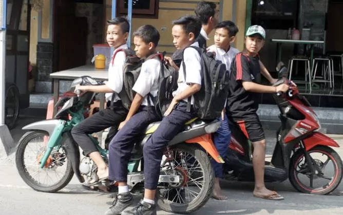 Disdik Jabar Akan Terapkan Larangan Siswa Bawa Kendaraan ke Sekolah